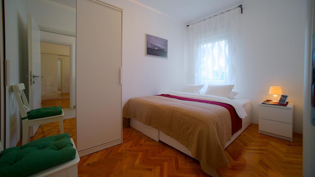 Luxe 3Br Apartment Split Room photo