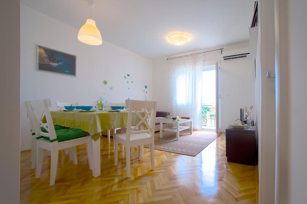Luxe 3Br Apartment Split Room photo